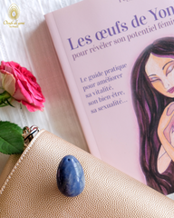 Coffret : Soyez libre de vous exprimer - Le livre + 1 oeuf de yoni Aventurine bleu moyen troué